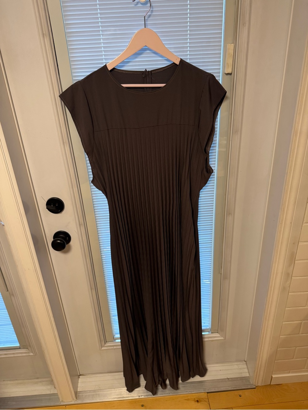 Classic Pleated Cap-Sleeve Dress in Gray